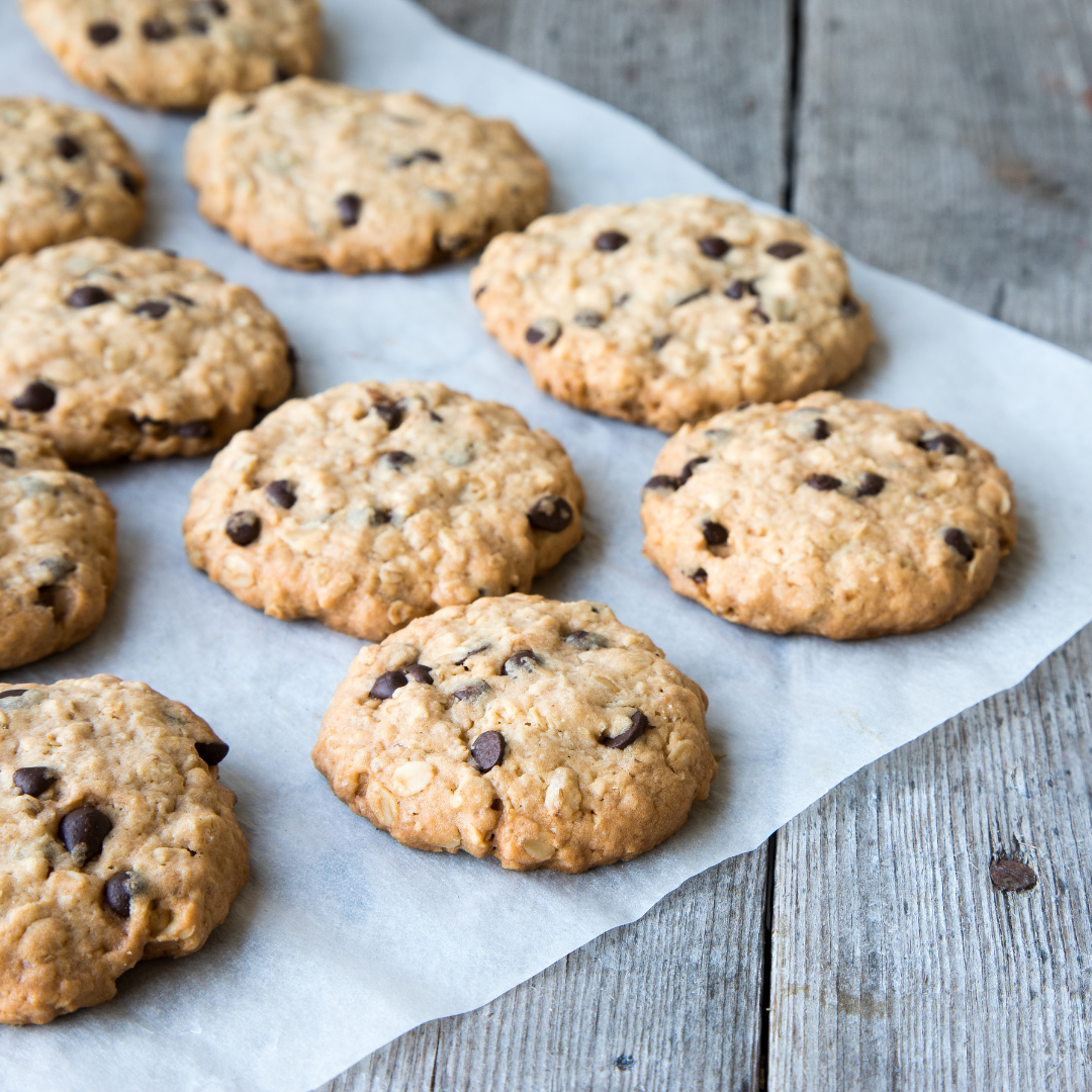 Biscuits aux Flocons d'Avoine, Chocolat Noir & Beurre d'Arachides –